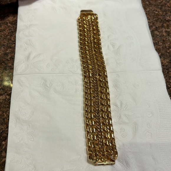 GUY LAROCHE LADIES GOLD TONE WIDE CHAIN BRACELET-VINTAGE - Picture 4 of 9